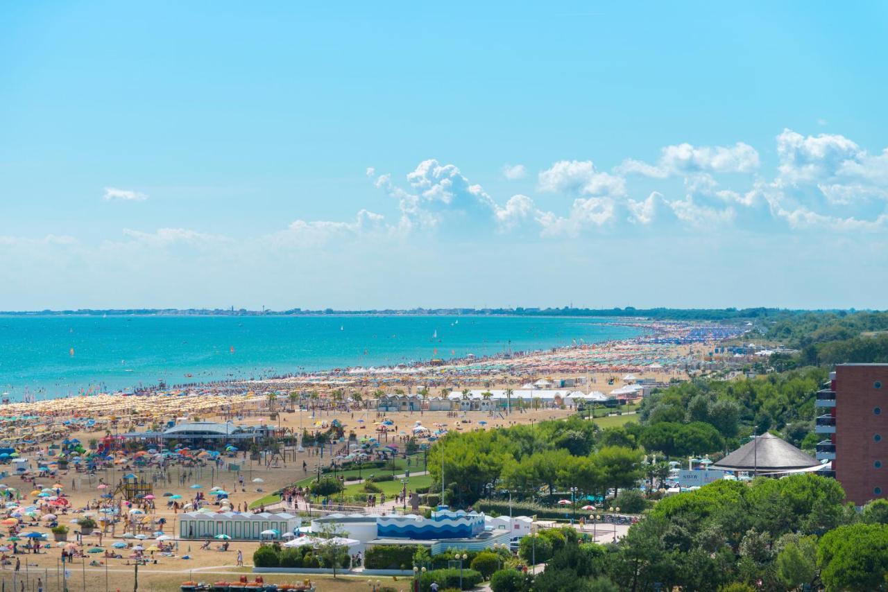 Hotel Italy Bibione Exterior foto