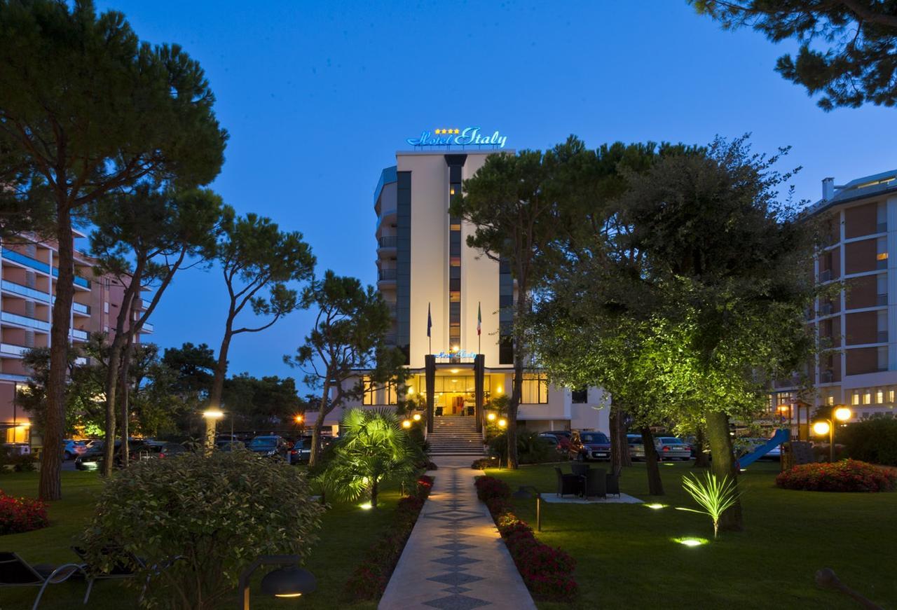 Hotel Italy Bibione Exterior foto
